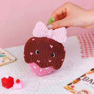 Jouets au crochet Kawaii, coffret cadeau pour la Saint-Valentin, adorables bonbons au chocolat, fraises, poupées tricotées à la main pour enfants - Product Image 4