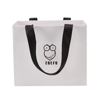 Sac cosmétique personnalisé en gros avec logo, emballage cadeau de Noël, sac en papier, taille personnalisée acceptée, couleur personnalisée Yu-touch