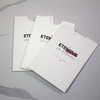 Porte-cartes cadeau A6 personnalisé de qualité supérieure avec fente en U, enveloppe en papier coton mat pour les bons de réduction des salons de beauté et des boutiques