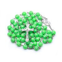 Collier Chapelet Chrétien Perles en Plastique Scintillantes Chaîne à Maillons Croix Classique Vente en Gros