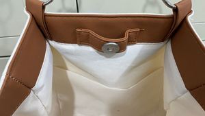 Sacs en toile personnalisés pour femmes, vente en gros, sacs de plage tendance avec logo, faible MOQ, élégants et fonctionnels - Product Image 6