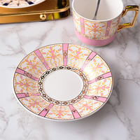 Ensemble de tasses à café et soucoupes turques de luxe de style marocain avec poignée dorée Tasse à thé de l'après-midi à cappuccino en céramique spéciale 230ml