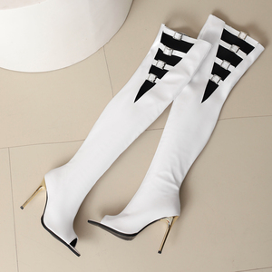 Sandales d'été à bout ouvert pour femmes, grandes tailles 46, talons hauts, boucles métalliques latérales, bottes longues, chaussures découpées en cuir verni, bottines au-dessus du genou - Product Image 6