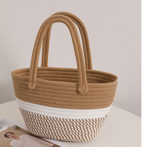 Travel Handmade Beach Woven Handtasche Tragbare Baumwoll tasche Ladies Bucket <span class=keywords><strong>Bag</strong></span> Niedliche gestrickte Umhängetasche für Frauen - Product Image 3