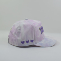 Casquette de baseball en coton pour enfants, personnalisable OEM/ODM avec logo, 5 panneaux structurés, tie-dye, broderie cœur arc-en-ciel mignon, vente en gros