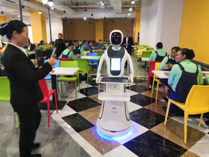 Robot serveur humanoïde intelligent de livraison de repas en plastique pour restaurant, conception de salle de restaurant, vente - Product Image 5