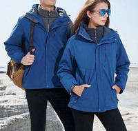 Veste bomber imperméable en softshell polyester à capuche 3-en-1 unisexe pour la randonnée et l'aventure en hiver avec logo sur le devant