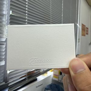 تخصيص بطاقة اسم الشركة المتطورة بنمط منقوش يتميز بتأثير ثلاثي الأبعاد قوي وتصميم شخصي. - Product Image 2