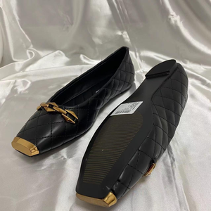 Mocassins pour femmes en cuir véritable matelassé avec coutures, bout carré métallique, pour la marche et le bureau, personnalisables avec logo - Product Image 6