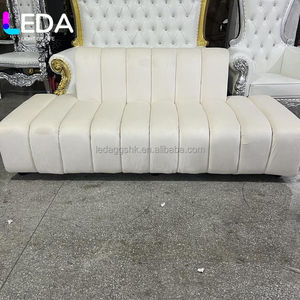 Canapé de mariage en velours doux à rayures blanches, nouveau design, directement de l'usine LEDA - Product Image 1