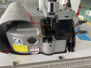 Máquina de coser overlock de cama plana de una aguja 2502 para ribeteado de alfombras, material de hierro con componentes principales: motor y engranajes - Product Image 3