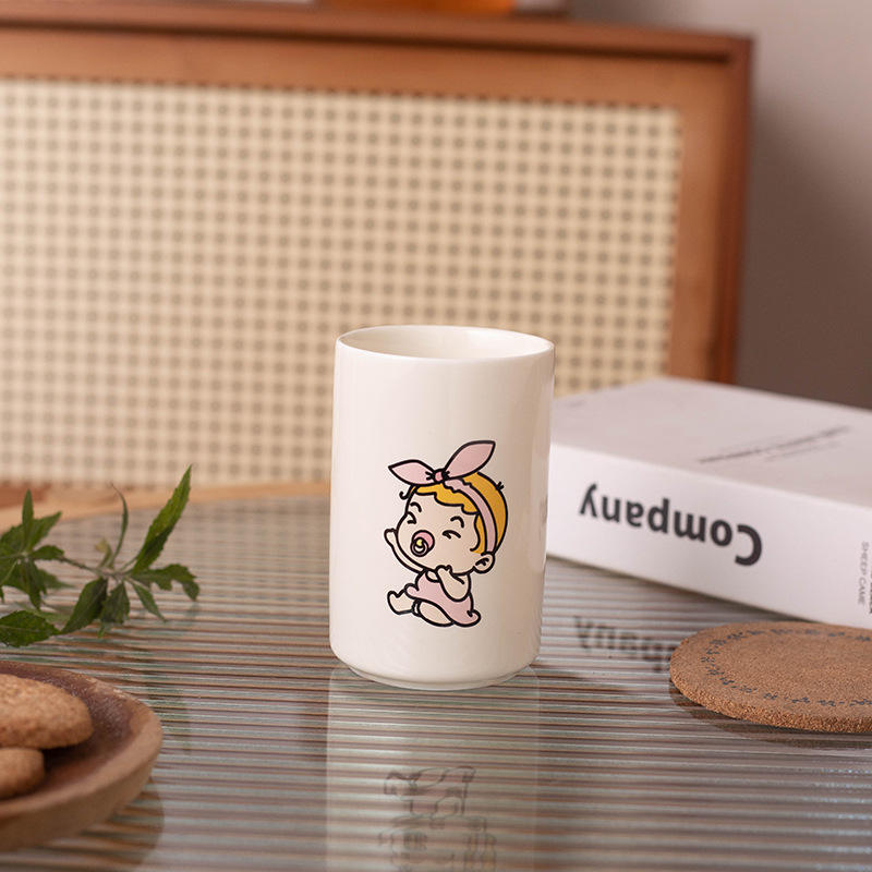 Gobelet pour bain de bouche crème - version fille