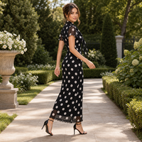 Robe longue noire à pois avec nœud et bordure en dentelle pour la vente en gros