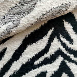 Nuevo Diseño de Tela Textil de <span class=keywords><strong>Cachemira</strong></span> con Patrón de Rayas de Zebra para Muebles de Sofá - Product Image 3