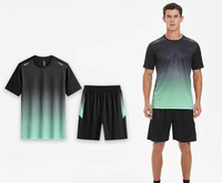 Özel erkekler degrade spor seti hızlı kuru nefes kısa kollu T Shirt ve şort için spor koşu egzersiz spor seti