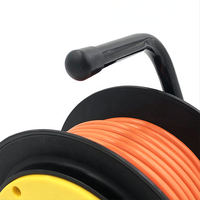 Enrouleur de câble rétractable extérieur 4 voies certifié CE TUV GS avec prise Schuko 3 broches, indice de protection IP20, 16A/250V, pour appareils électroménagers