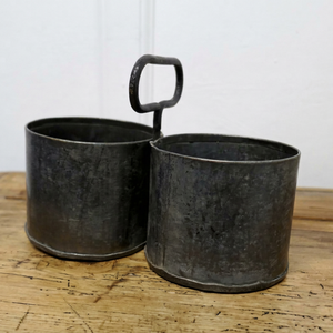 Porte-bouteille suspendu vintage en fer rustique, vase à fleurs, support pour ustensiles de cuisine, pot de fleurs de ferme, jardinière pour maison et hôtel - Product Image 1