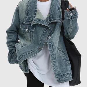 Chaqueta vaquera vintage OEM al por mayor con dobladillo deshilachado, estilo holgado, de manga larga para mujer - Product Image 2