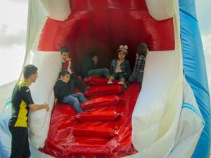 <span class=keywords><strong>Jeu</strong></span> de baleine gonflable avec bouche ouverte et fermée et souffleur pour terrains de jeux, plages, campings et piscines - Product Image 4