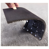 Écran d'affichage flexible à LED P2.5 GOB, module souple pour façade incurvée de colonne de centre commercial