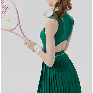 Gaun Tenis Stylish Terlaris dengan Belahan Belakang, Rok Lipit Pelangsing, Warna Kontras, Cocok untuk Pickleball dan Padel - Product Image 2