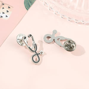 Özel yaka Pin tıbbi rozeti stetoskop Pin kişiselleştirilmiş emaye broş hemşire üniforması aksesuar hastane doktor hediye - Product Image 4