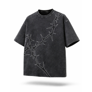 Camiseta Black Sun de algodón lavado a la piedra de manga corta para hombre con estampado de símbolo hermético y personaje retro grunge esencial - Product Image 1