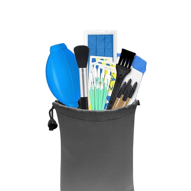 Earbud Charging Case Cleaning Kit with Cleaning Brush for Hearing Aids Headphones Camera Keyboard
