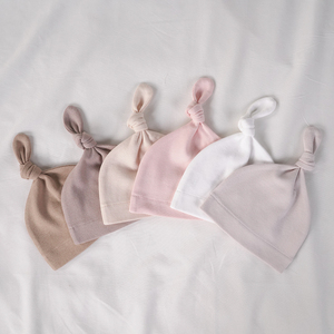 Langes doux en coton biologique avec bonnets pour nouveau-nés, sacs de couchage personnalisés en coton pour bébés, langes enveloppants pour le sommeil - Product Image 6