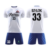 Uniformes de maillot d'équipe de football bon marché Maillot de football pour enfants Ensemble court d'entraînement Vêtements de sport pour jeunes Uniformes de football