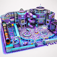 Structure de jeu intérieure pour enfants sur le thème de l'espace, avec toboggan fusée et piscine à balles, ensemble commercial pour aire de jeux intérieure pour enfants