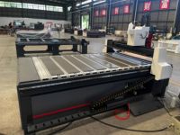 Máquina de grabado CNC Suda SK1325 para corte de madera, ventanas y puertas, con un solo husillo, ATC y enrutador de madera para corte de ventanas y puertas.