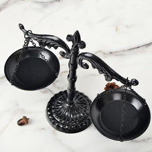 Meilleure vente nouveau Design Unique pièce maîtresse en métal équilibre Justice loi échelle décoration pièce maîtresse décor à la maison - Product Image 4