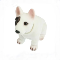 Ornement de voiture jouet en polyrésine à bas prix Statue de Bull Terrier fabriquée à la main pour la décoration de la maison pour les cadeaux et les souvenirs