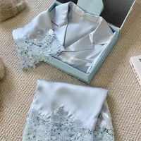 Vente en gros de pyjamas en satin à manches longues en dentelle de luxe personnalisés pour femmes, ensemble de vêtements de nuit en soie brodée 2 pièces, OEM ODM, étiquette privée
