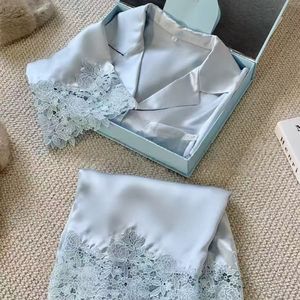 Groothandel op maat gemaakte luxe kant lange mouwen satijnen pyjama's dames 2-delig geborduurde zijden slaap- en loungekleding set OEM ODM privélabel - Product Image 4