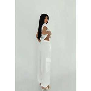 Pantalon de costume blanc pour femme avec détail poche - Product Image 1