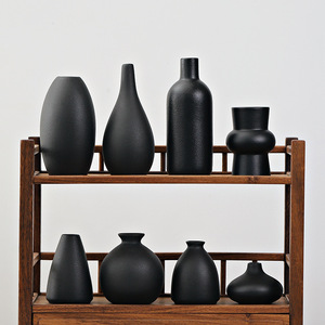 Jarrón de Cerámica Negro Creativo de Primera Calidad con Acabado Mate para Sala de Estar, Escritorio, Decoración con Flores Secas o Frescas - Product Image 3