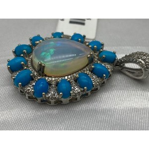 Colgante de Lujo en Plata de Ley 925 con Turquesa y Ópalo Blanco, Ideal para Regalos, Fiestas, Bodas, Compromisos, Ceremonias Religiosas y Eventos - Product Image 3