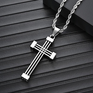 ARNAN Collier croix en acier inoxydable <span class=keywords><strong>Combinaison</strong></span> multicouche Pendentif <span class=keywords><strong>de</strong></span> couple hip-hop à la mode personnalisé pour hommes en acier inoxydable - Product Image 4