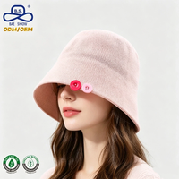 Chapeau Bob en Coton Premium de la Marque HAT Factory, en Tissu Tricoté Rose avec Boutons Colorés pour les Activités de Plein Air Estivales