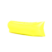 Canapé gonflable moderne de couleur fluorescente, auto-gonflant rapidement, résistant à l'eau et aux déchirures, en polyester, pour le camping et la plage