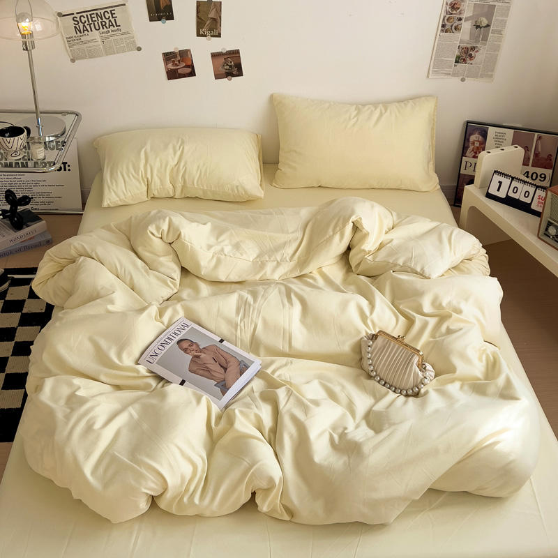 สีเหลืองนม