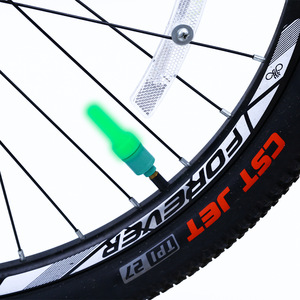 Op zonne-energie werkende mountainbike waterdichte ventielverlichting Glow Stick Type wielbandlicht Fietsaccessoires - Product Image 4