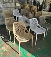 Sillas Apilables de Plástico PP para Terraza y Patio, Estilo Nórdico Moderno, Color Negro, para Restaurante y Cafetería, Venta al Por Mayor