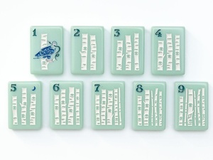 Fichas <span class=keywords><strong>de</strong></span> Mahjong Acrílicas Verdes Americanas Modernas <span class=keywords><strong>de</strong></span> Lujo, Línea Montaña: Fichas <span class=keywords><strong>de</strong></span> Mahjong Verde Salvia, 160 Piezas Pintadas a Mano, Regalo - Product Image 4