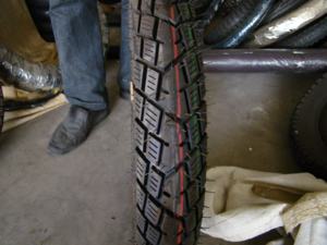 चीन में किए गए <span class=keywords><strong>nitto</strong></span> मोटर साइकिल टायर 3.00-17 सभी आकार - Product Image 2