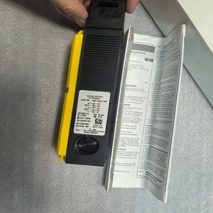 SI&<span class=keywords><strong>CK</strong></span> i110-M0233 ตัวล็อคประตู 24V AC/DC 1000N อุปกรณ์ล็อคประตูเพื่อความปลอดภัย 6022580 - Product Image 1