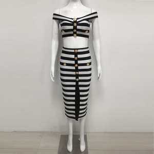 Élégant Ensemble Deux Pièces Rayé <span class=keywords><strong>Noir</strong></span> <span class=keywords><strong>et</strong></span> <span class=keywords><strong>Blanc</strong></span> pour Femme – Haut Court Épaules Dénudées <span class=keywords><strong>et</strong></span> Jupe Midi avec Boutons Dorés, <span class=keywords><strong>Tenue</strong></span> de Soirée Formelle - Product Image 3