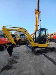 Mini-excavatrice Komatsu PC55 d'occasion avec une capacité de 5 tonnes, moteur à soupape hydraulique Kawasaki et composants principaux - Engrenage et moteur - Product Image 5